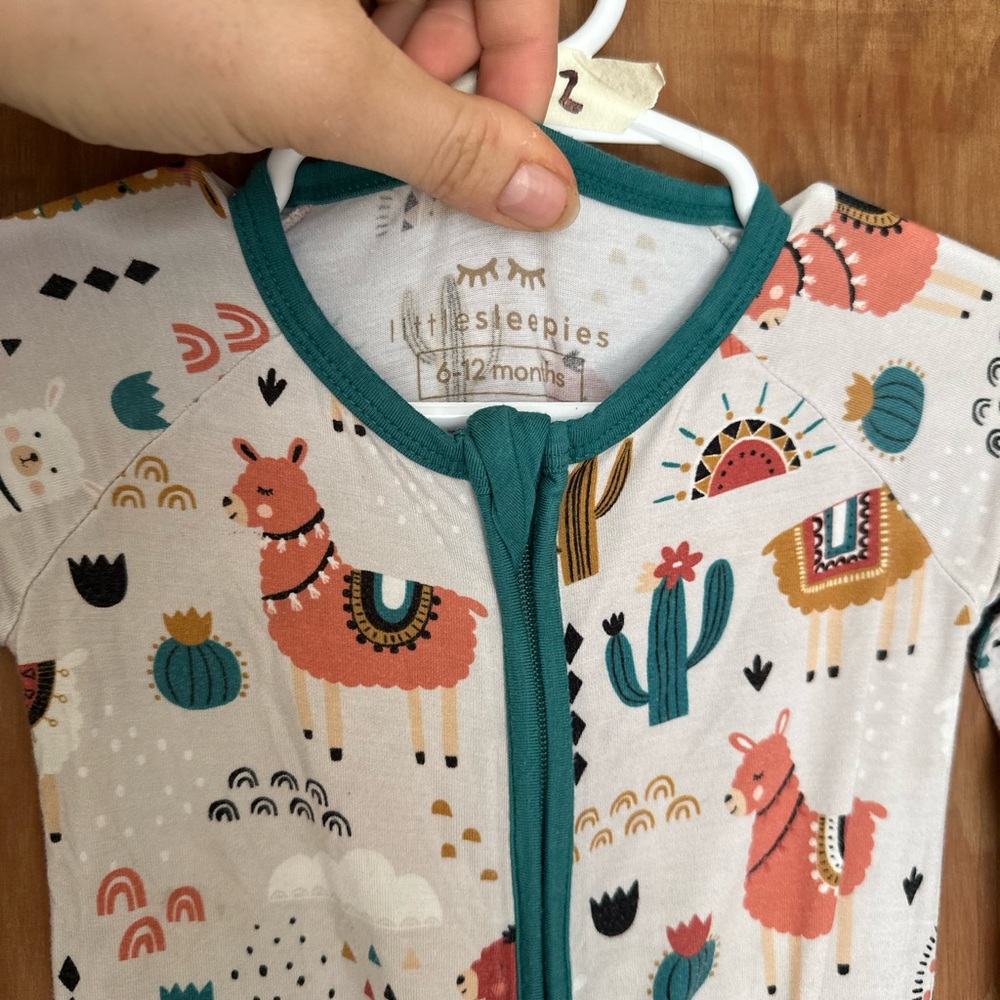 Kids Llama love Print One Piece - Multicolor - Picture 3 of 5